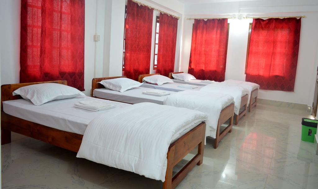 Dovipie Inn Kohima Екстериор снимка